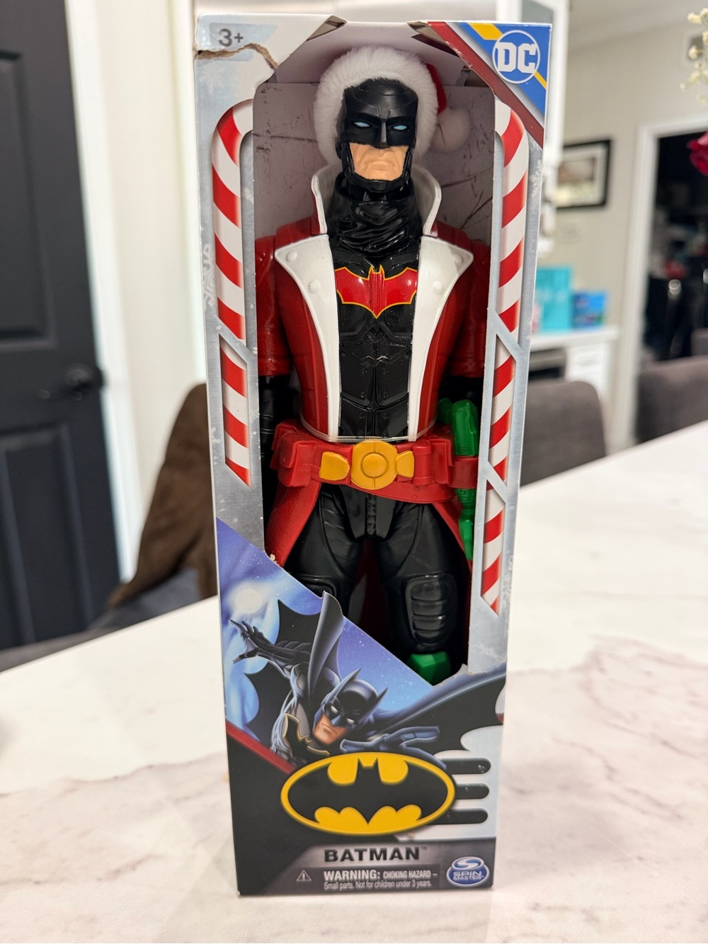 2024 DC UNIVERSE BATMAN  CHRISTMAS HOLIDAY POSABLE 12" ACTION FIGURE SANTA HAT